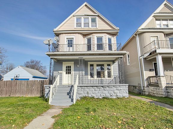 2nd image of 1704 Seneca St APT 1