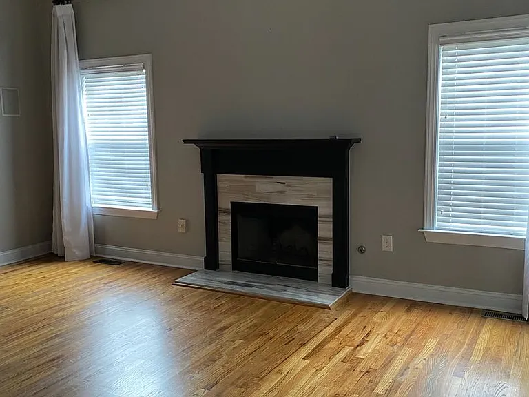 280 Carlyle Park Dr — Photo 2