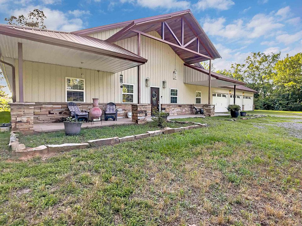 1st image of 30 Bonita Dr