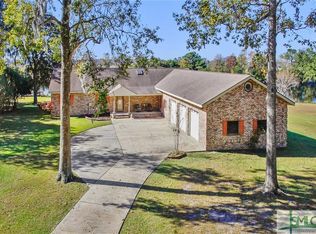 245 Marsh Dr, Midway, GA 31320