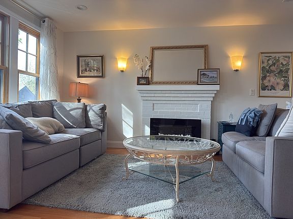 3rd image of 6 Eight Goodman Rd