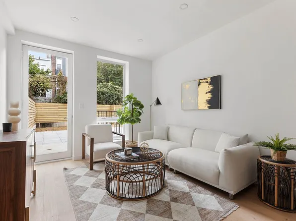 1222 Putnam Ave #1B, Brooklyn, NY 11221