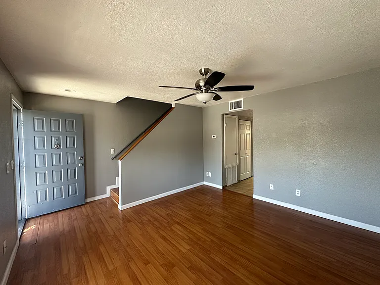 2950 N Alvernon Way #2106 — Photo 5