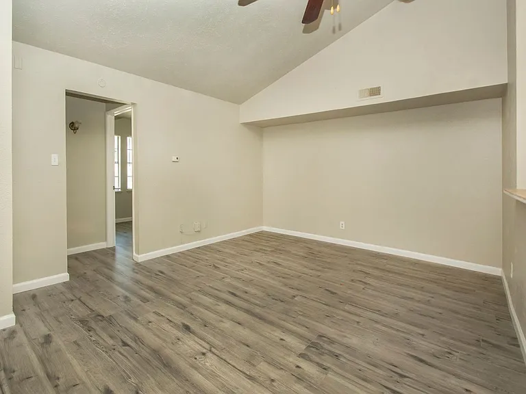 7062 Pineberry Rd — Photo 11