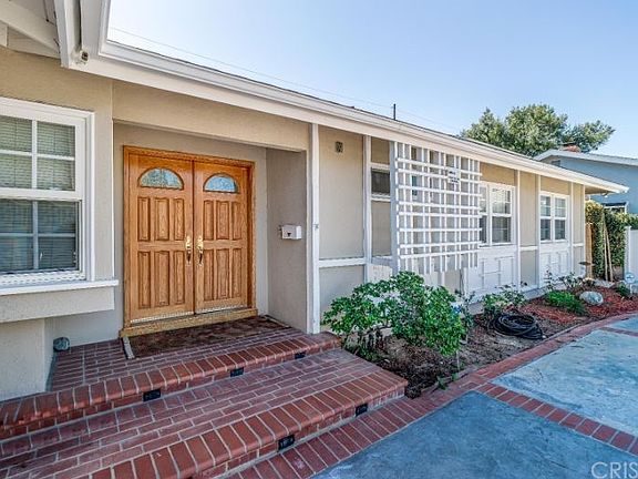 5th image of 23630 Nadir St