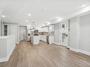 1511 N 17th St #1F, Philadelphia, PA 19121