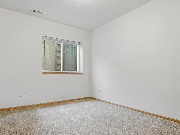295 Hickory Ct — Photo 19
