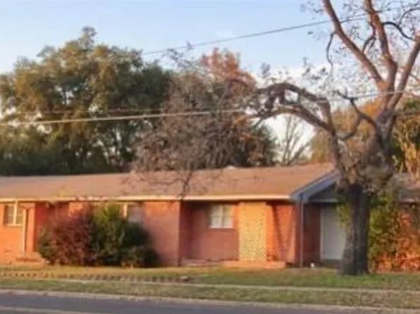 801 Main St, Teague, TX 75860