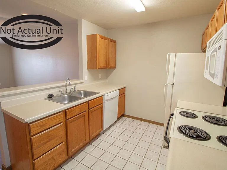 1505 Native Dancer Ct — Photo 2