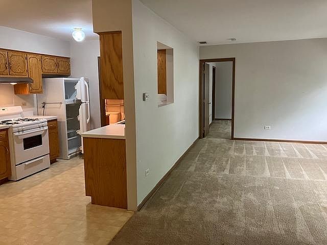 1st image of 2075 Oakland Ave