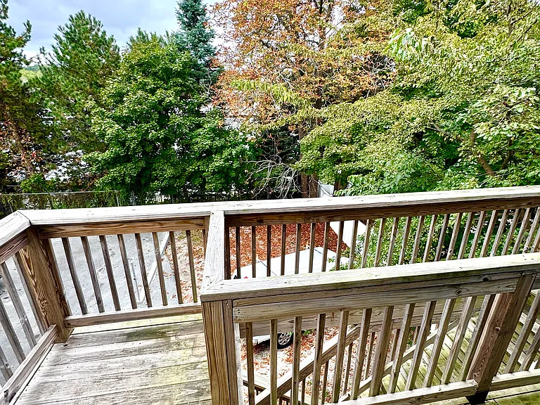 187 Webster Ave #2 — Photo 22