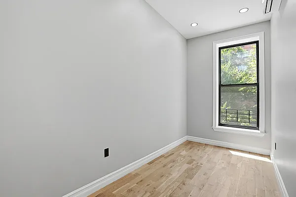 Bedroom, photo 4