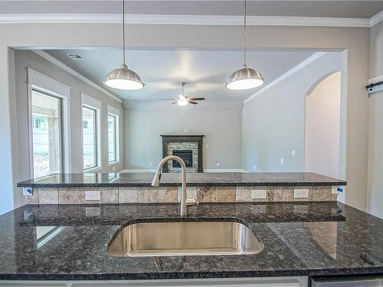 2916 Pacifica Ln — Photo 26