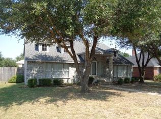 913 Cordell Dr, Desoto, TX 75115