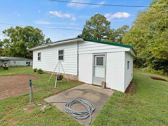 5th image of 1639 Steward Rd