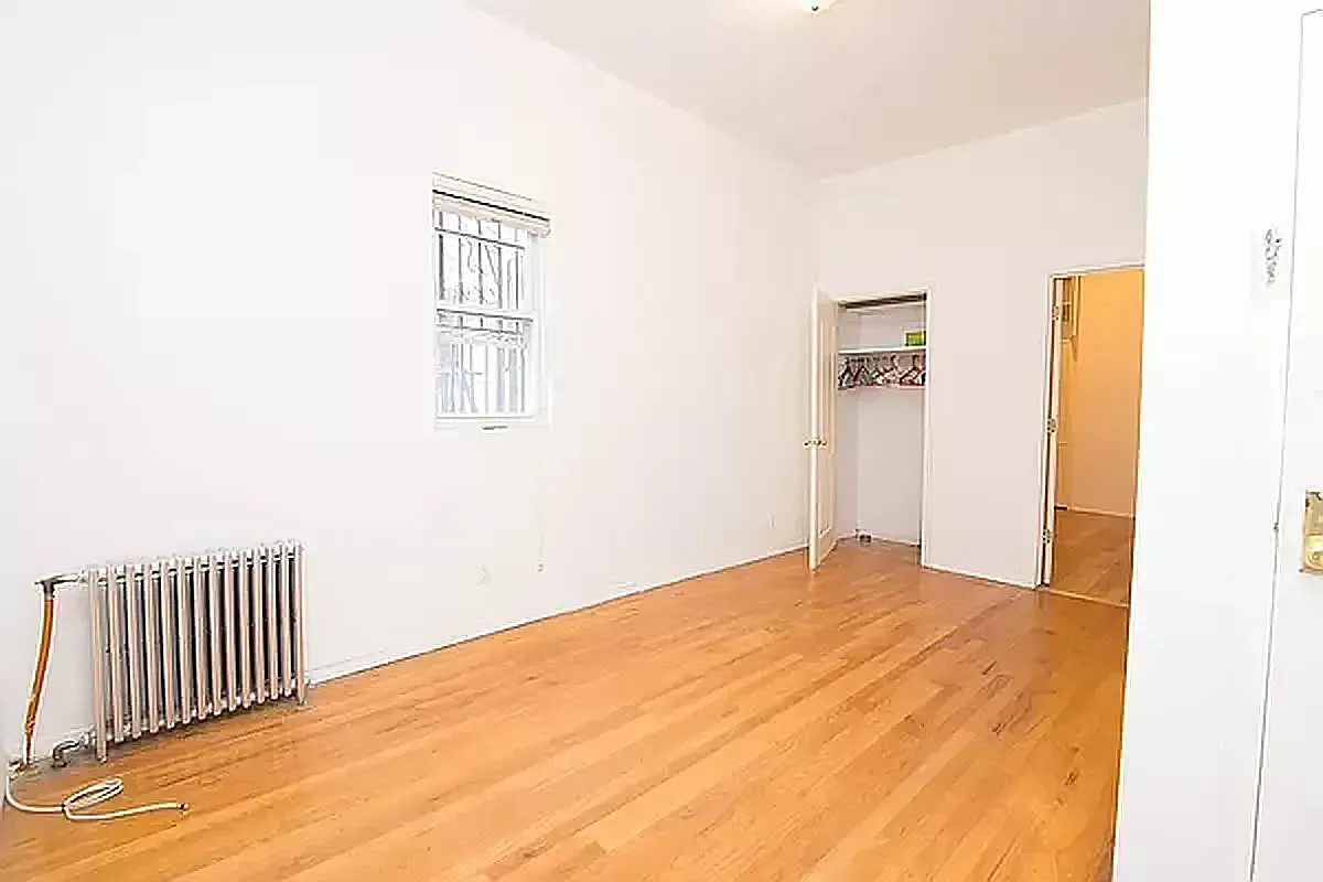 119 Taaffe Place — Photo 3