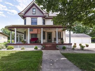 1316 2nd St #2, New Glarus, WI 53574