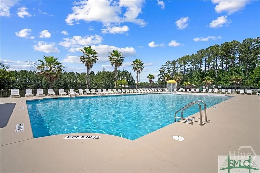 Building Photo - 210 Willow Oak Dr