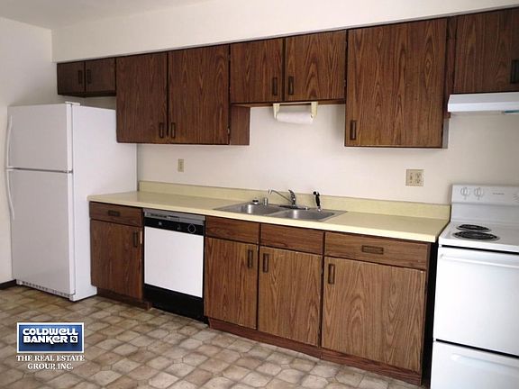 Kitchen with Appliances