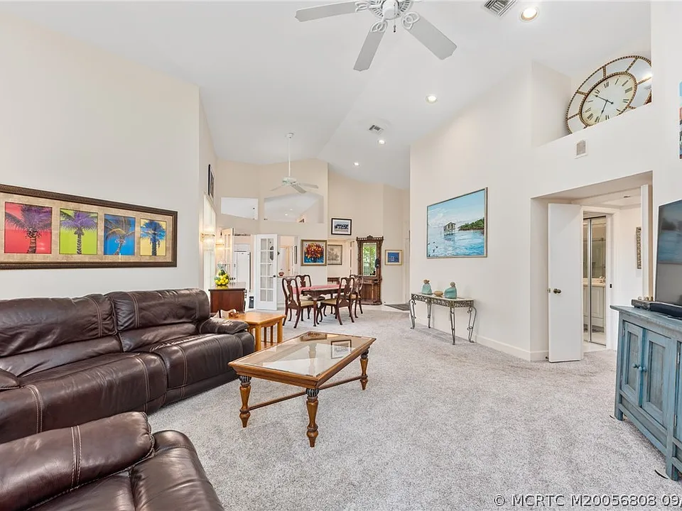2201 NW Seagrass Dr
