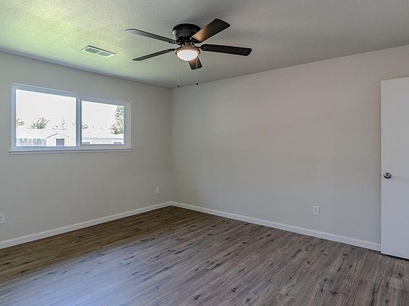 5th image of 2309 Southridge Dr