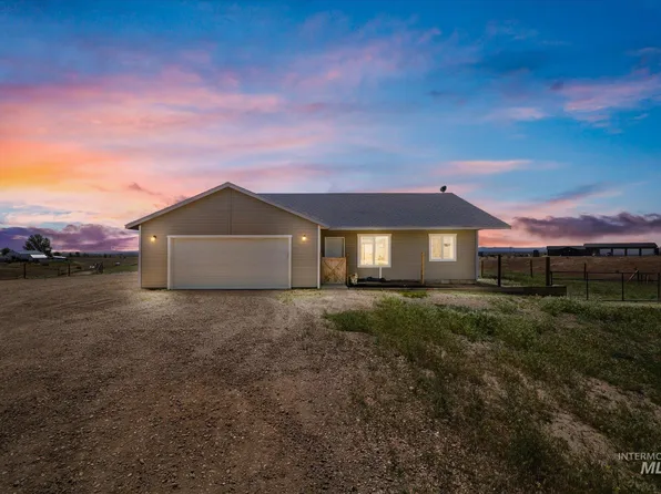 11305 Running Deer Ct, Mountain Home, ID 83647