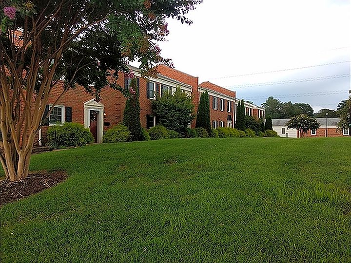 Boonsboro Village Apartments