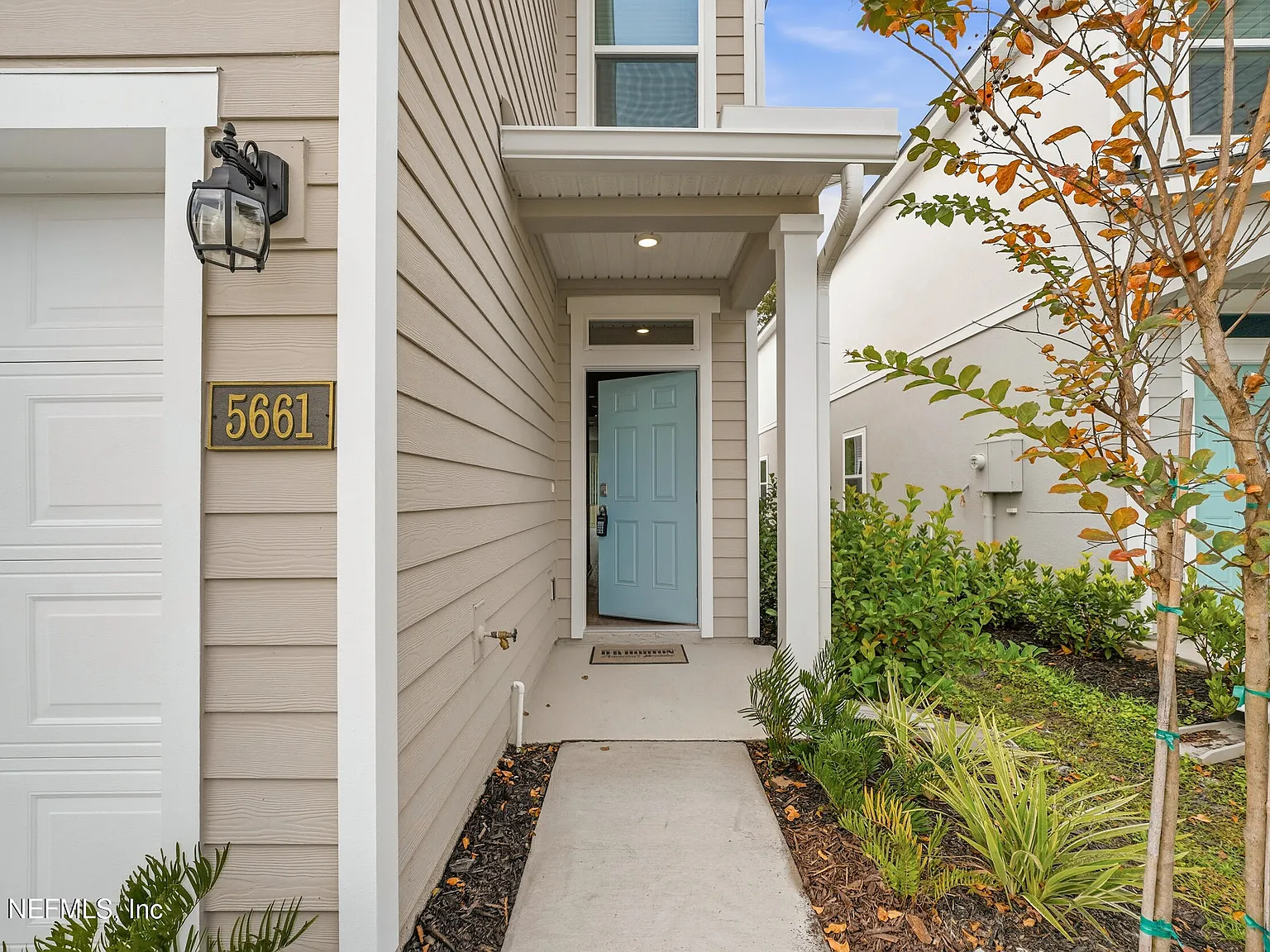 3 bed, 2.5 bath, 1400 sqft, $1,650 — Photo 3