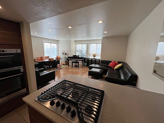 5th image of 1811 Laurelhurst Dr
