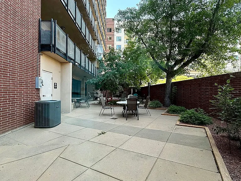 417 E Kiowa St #405 — Photo 8