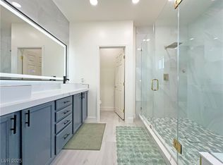 3895 Squirrel St, Las Vegas, NV 89122