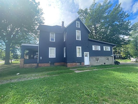 2nd image of 717 Fulton Rd NW