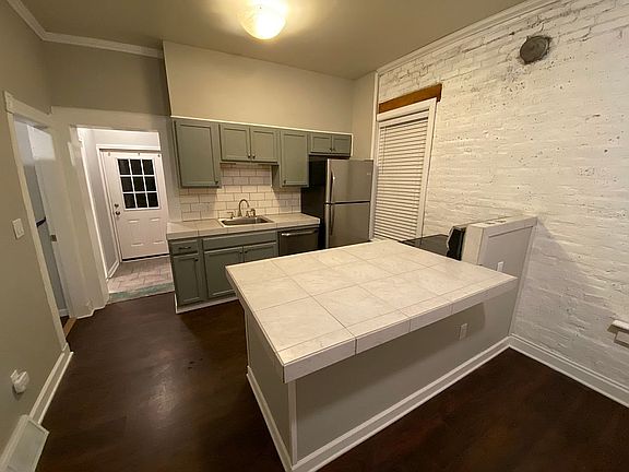 4th image of 22 N Reservoir St