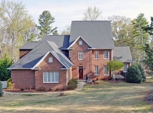 140 Hodges Ln, Hartwell, GA 30643