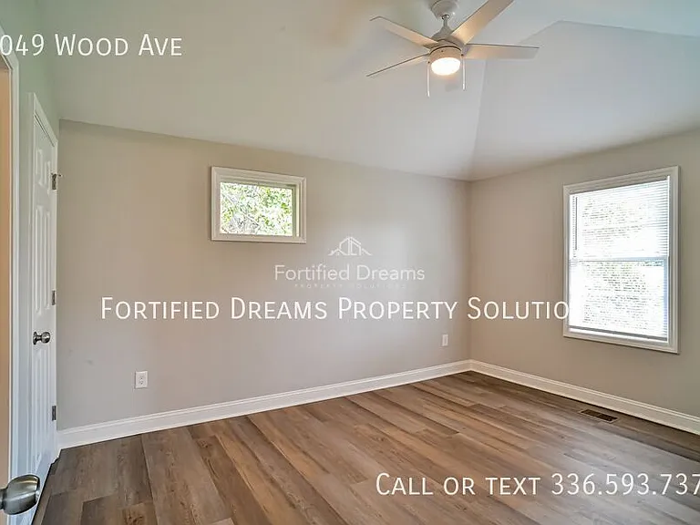 4049 Wood Ave — Photo 11