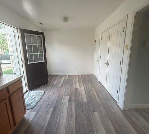 5th image of 131 Langston Ct