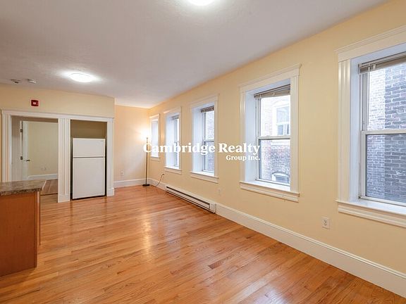 2nd image of 887 Huntington Ave #3T