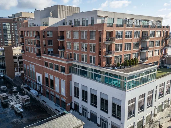 1124 Lake St #511, Oak Park, IL 60302