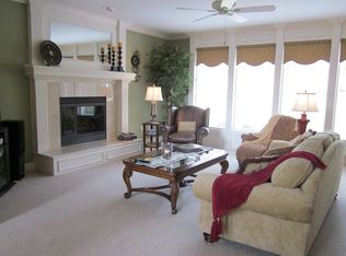 7333 Oakview St, Shawnee, KS 66216