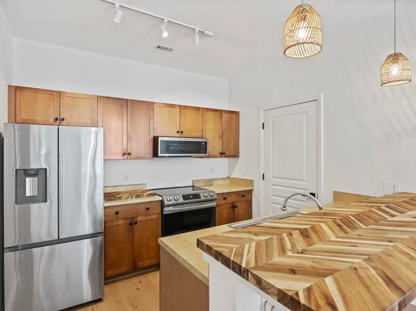 200 Bucksley Ln Unit 105, Daniel Island, SC 29492