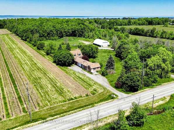 3949 Greenlane Rd, Lincoln, ON L0R 1B1