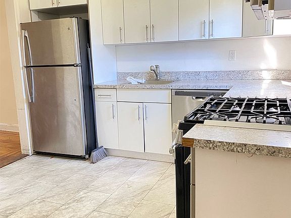 76-15 176th Street, Flushing, NY 11366 | MLS #3510383 | Zillow