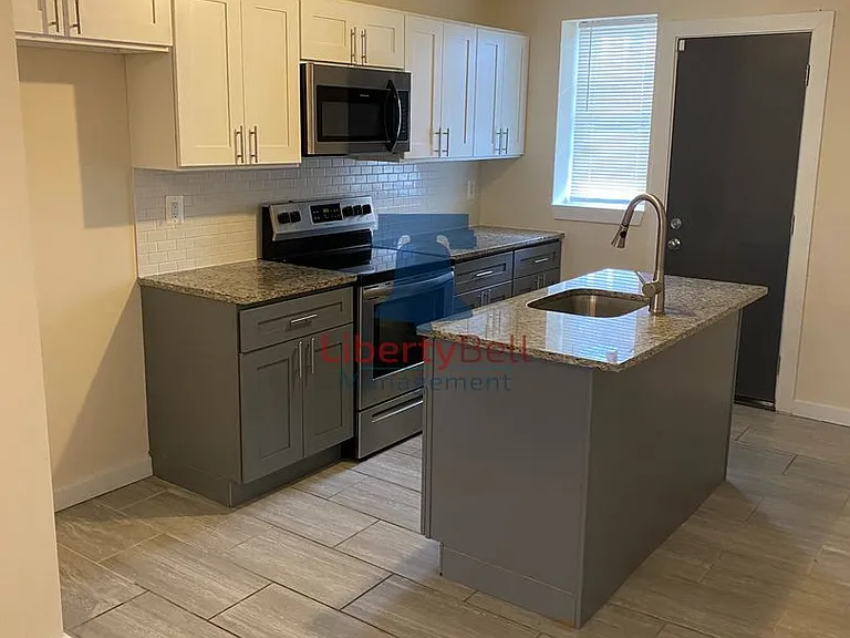 6219 Hazel Ave — Photo 2