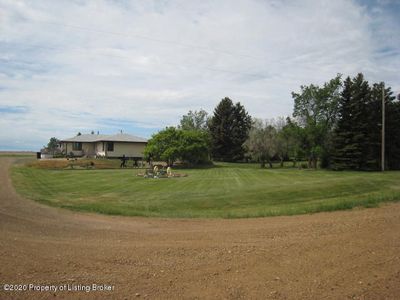 409 2nd Ave NW, Hettinger, ND, 58639