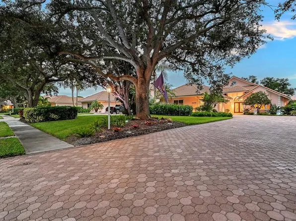 5476 GOLF POINTE DRIVE, SARASOTA, FL 34243