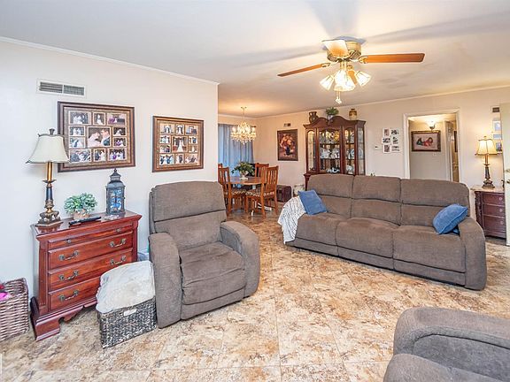 3rd image of 1110 Wilmar Cir