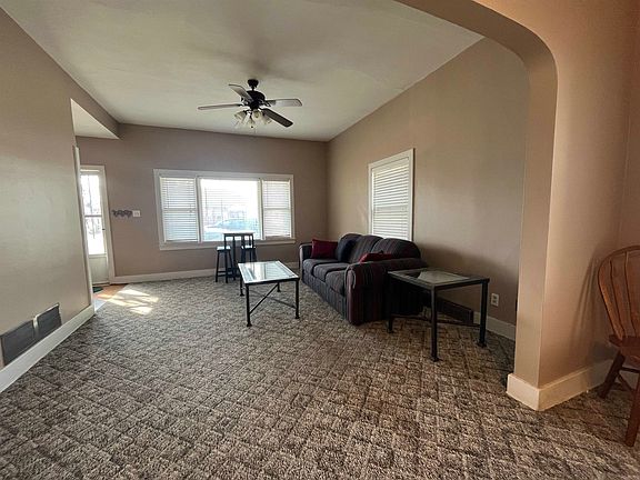 2nd image of 223 S 10th St