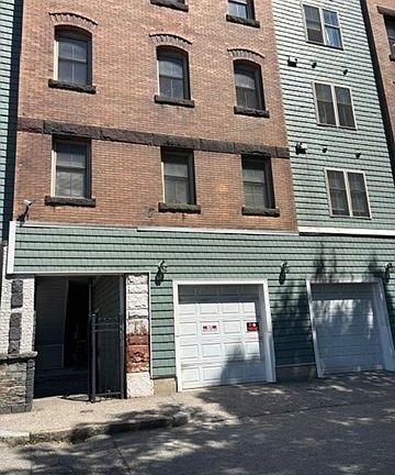 3rd image of 257 Pleasant St APT 9