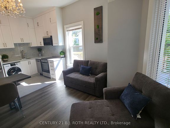 2nd image of 82 Albert St N #3