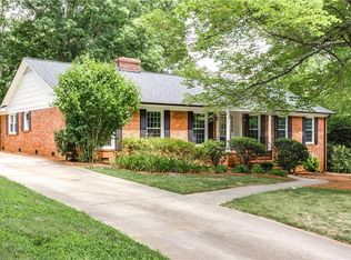 902 Kemp Rd, Greensboro, NC 27410